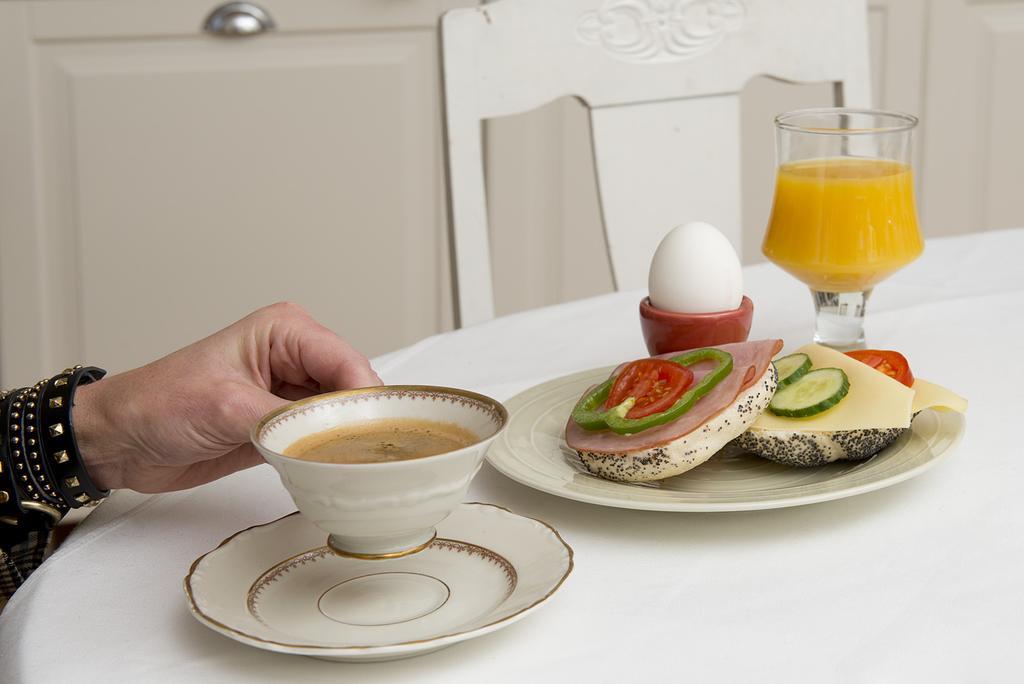Hotell Aina Kvissleby Εξωτερικό φωτογραφία